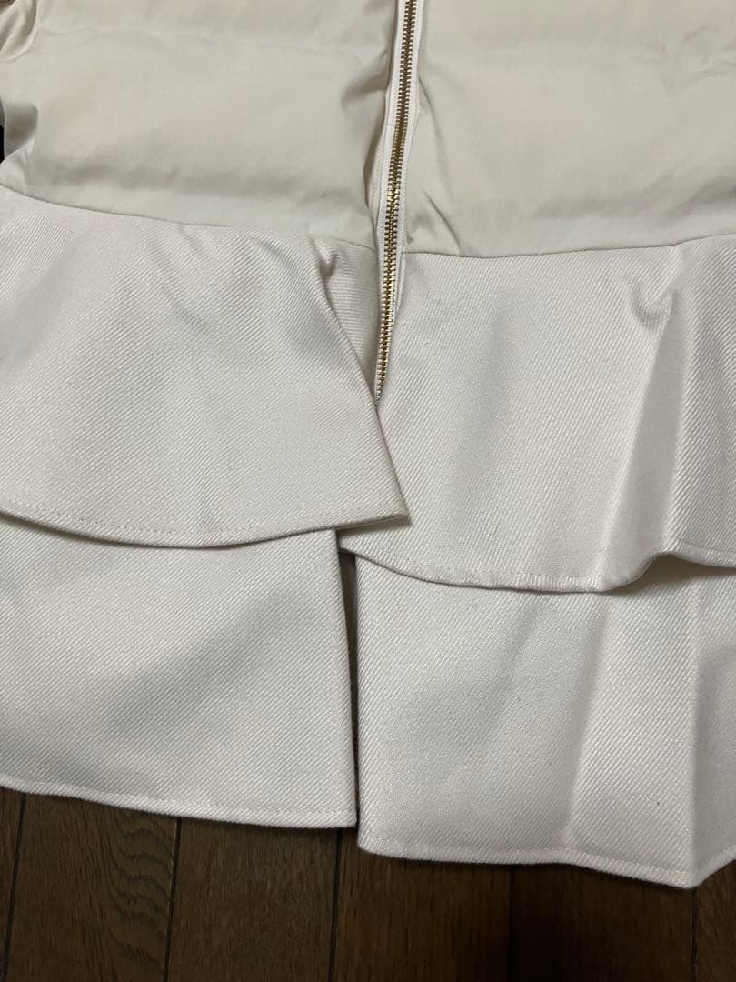 ★DONA MARIE★キュート！フリルダウンジャケット（M・オフホワイト）