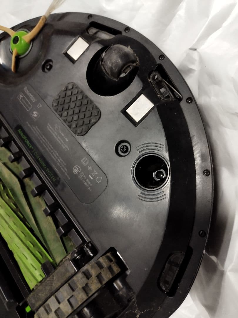 動作未確認　IRobot Roomba i7　本体のみ　現状品