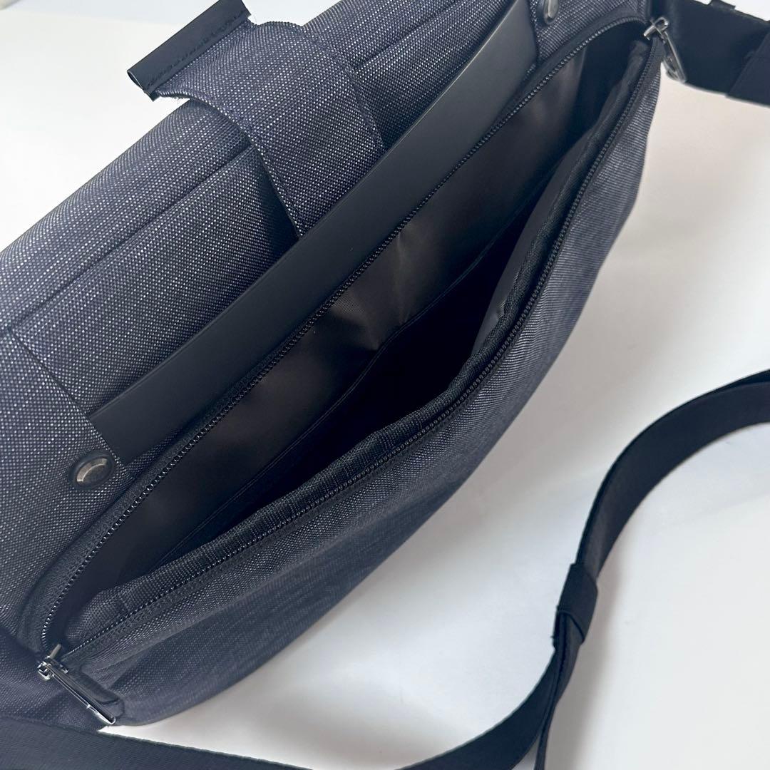 【使用感少ない】R1 NIID × URBANATUREスリングバッグ