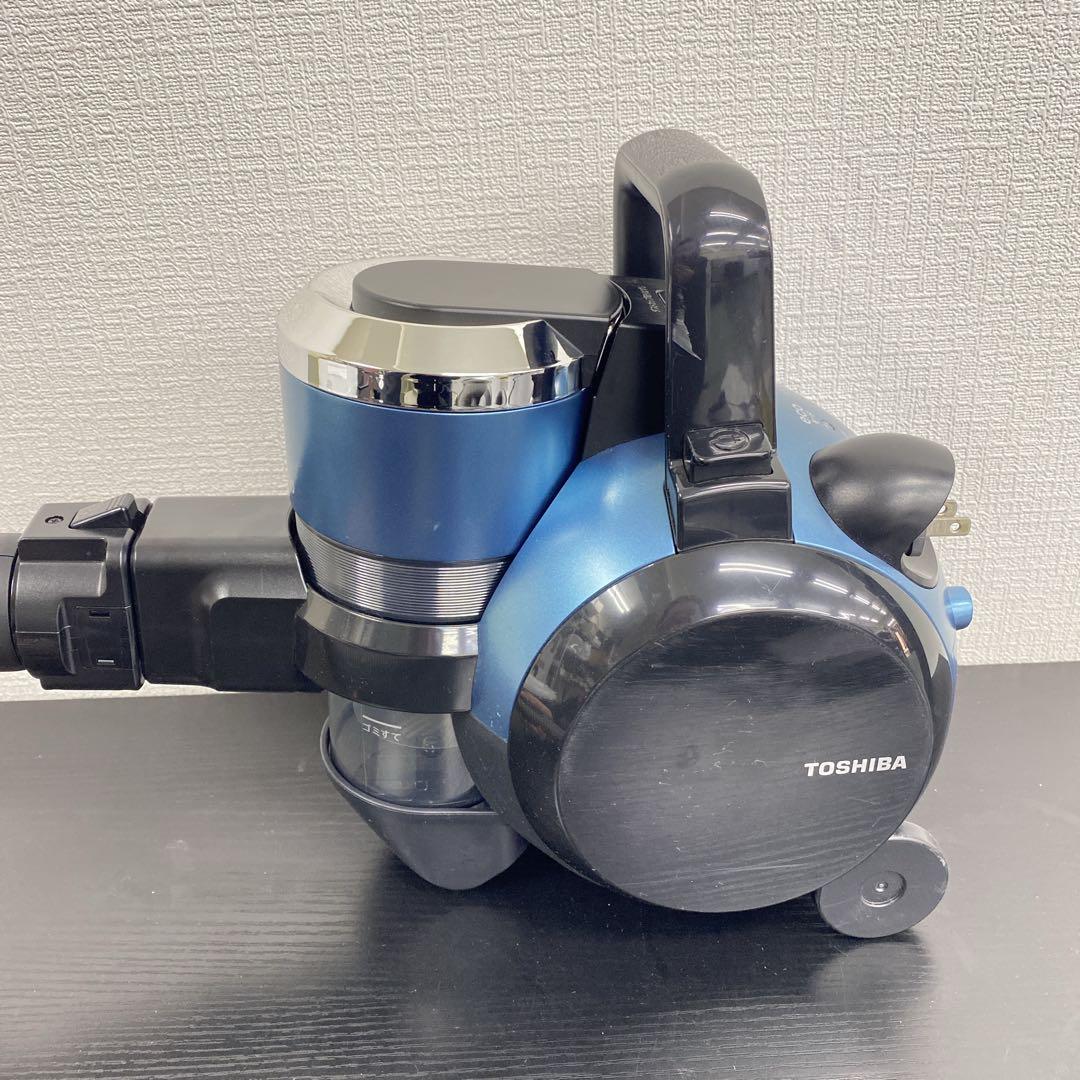 送料込み＊東芝 サイクロン式 掃除機 2022年製＊1222-12
