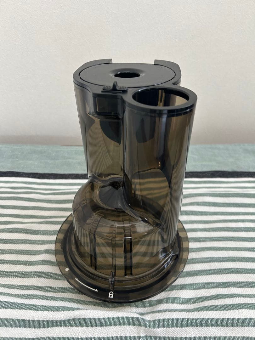 Kuvings REVO830 スロージューサー