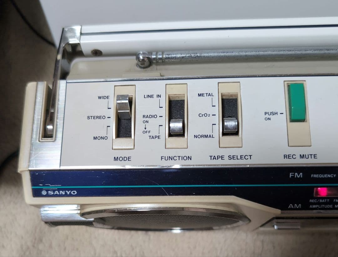 「おしゃれなテレコ」SANYO MR-U4SF ラジカセ