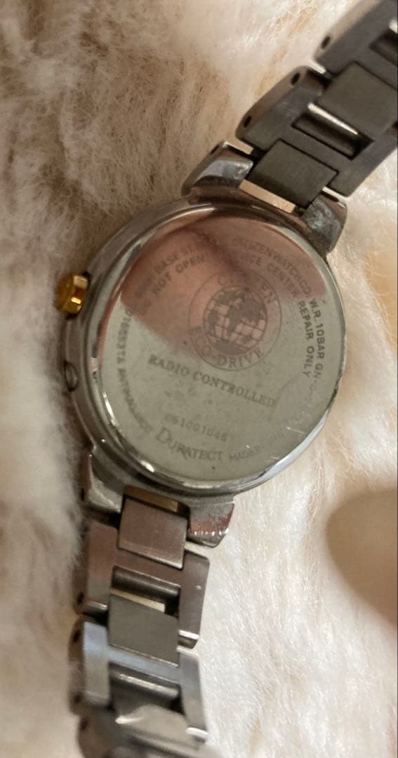 愛犬の手術費のために　腕時計CITIZEN xC レディース