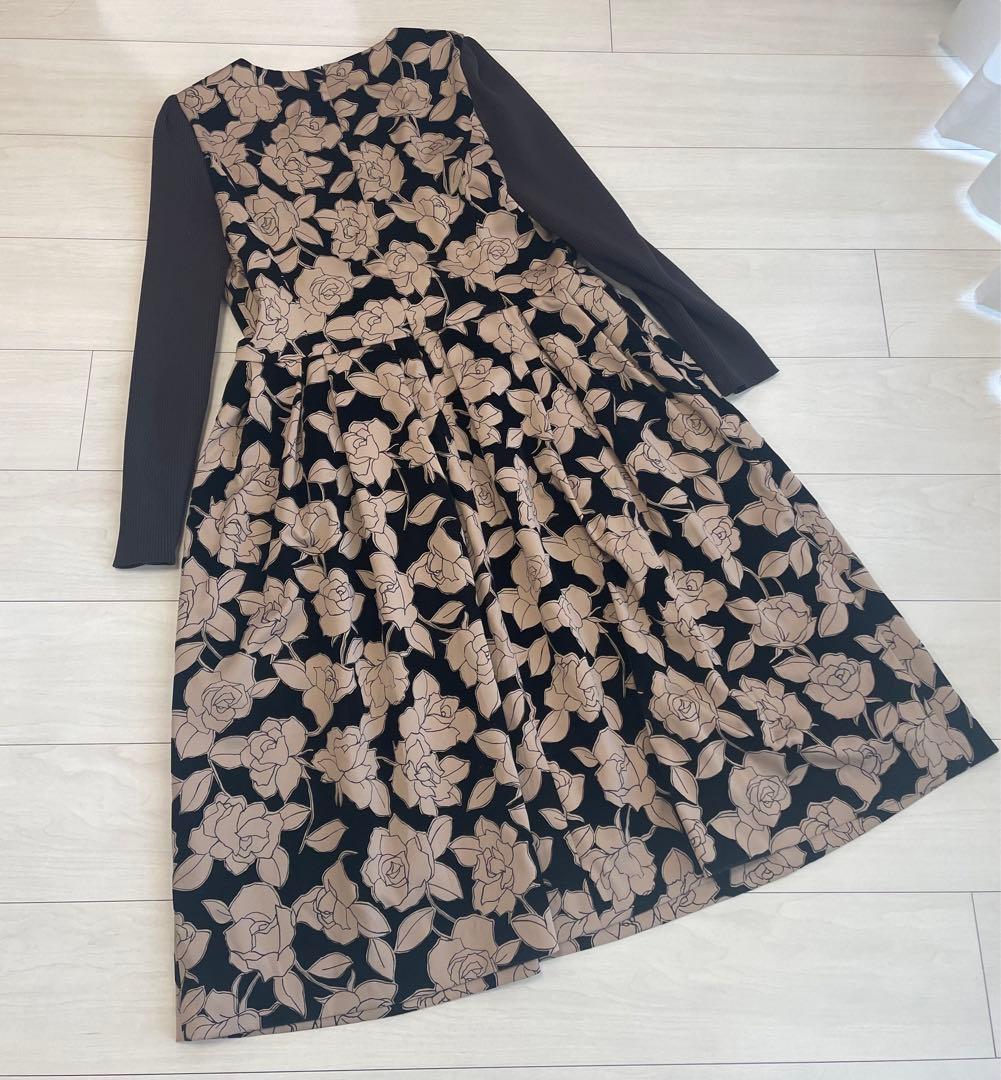 土日限定お値下げ　エムズグレイシー　お袖リブ花柄がエレガントなワンピース　44