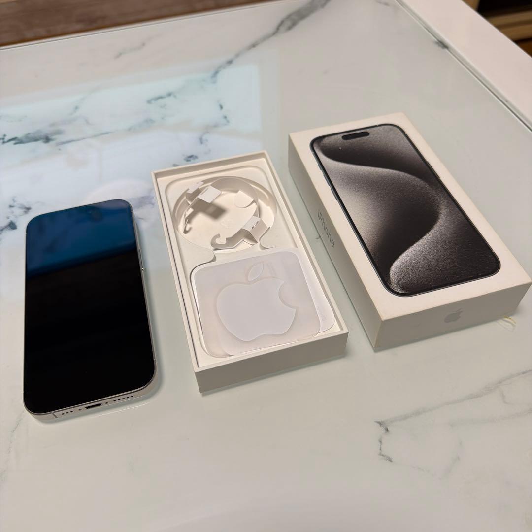 美品 Apple iPhone15 Pro 256GB SIMフリー