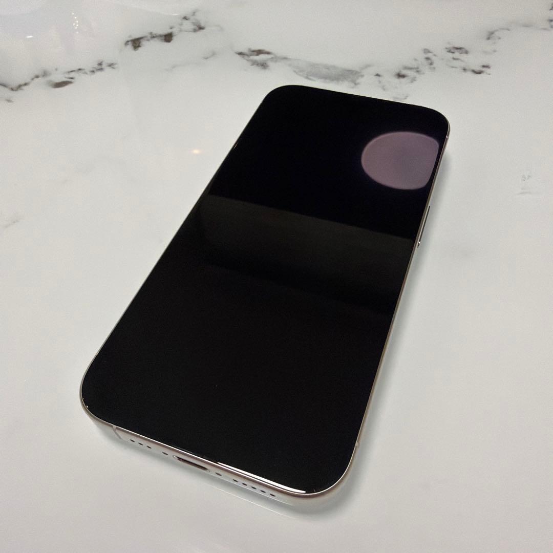 美品 Apple iPhone15 Pro 256GB SIMフリー