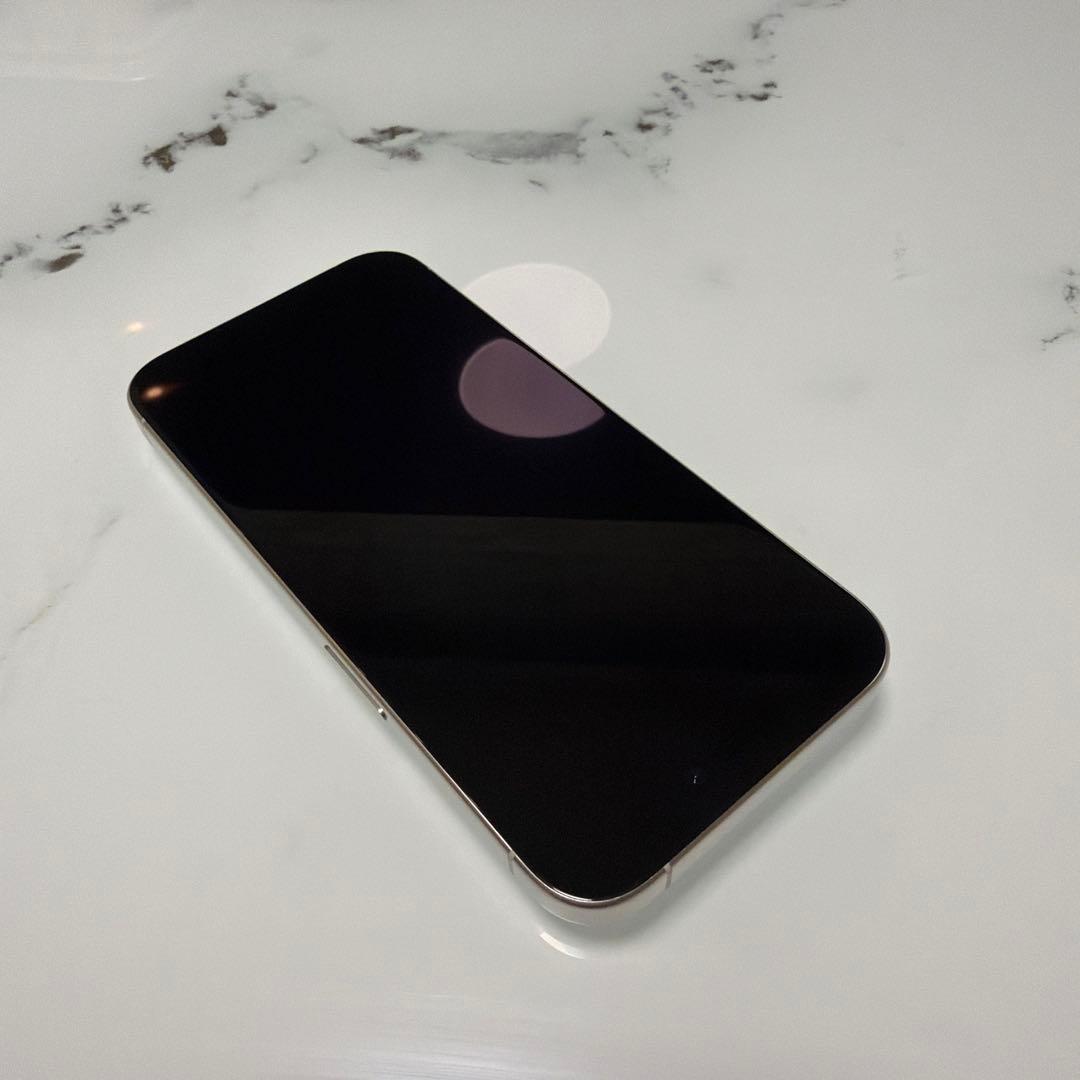 美品 Apple iPhone15 Pro 256GB SIMフリー