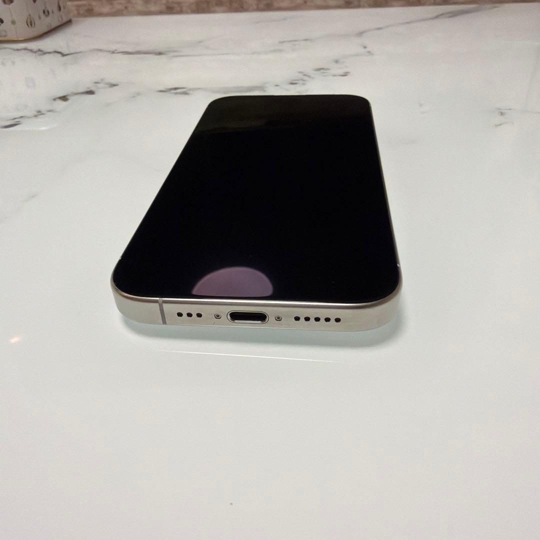 美品 Apple iPhone15 Pro 256GB SIMフリー