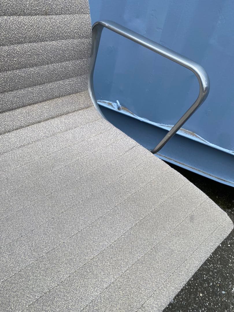 B)HermanMiller■イームズ アルミナムチェア