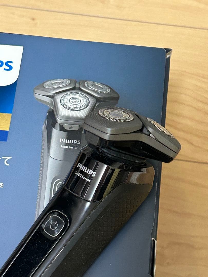 Philips 9000 Series フィリップス 電動シェーバー（敏感肌用）