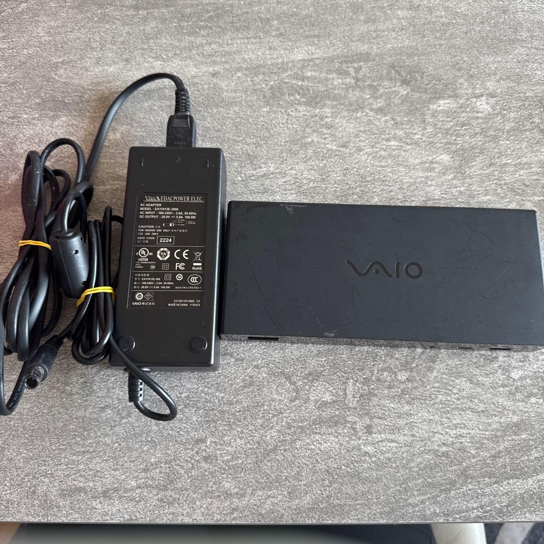 SONY　VJ8PRA3 TypeC 4Kマルチモニタードッキングステーション