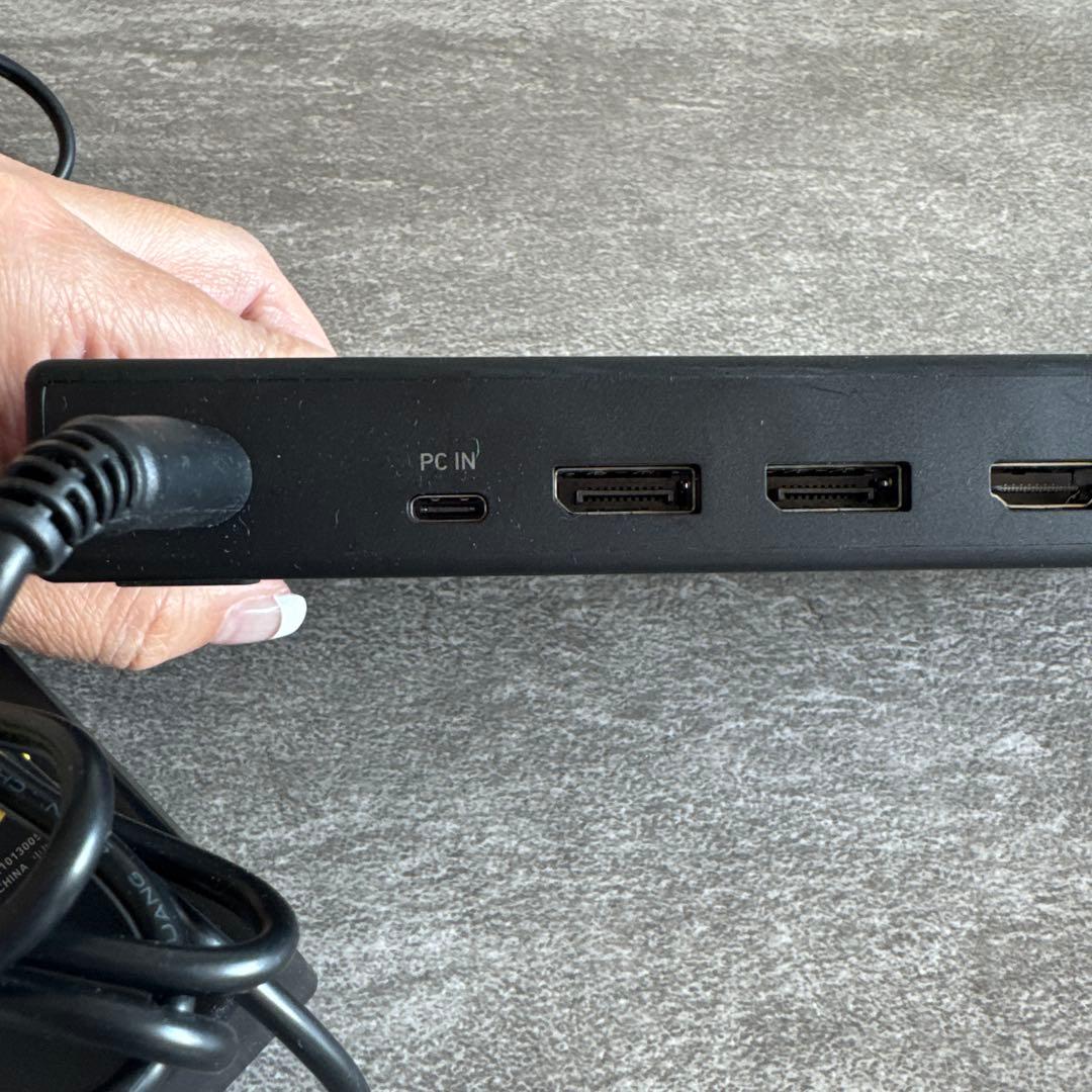 SONY　VJ8PRA3 TypeC 4Kマルチモニタードッキングステーション