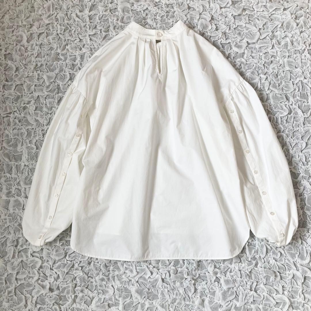 ADORE アドーア　スタンドカラーブラウス　M L 白　袖ボタン　ボリューム袖