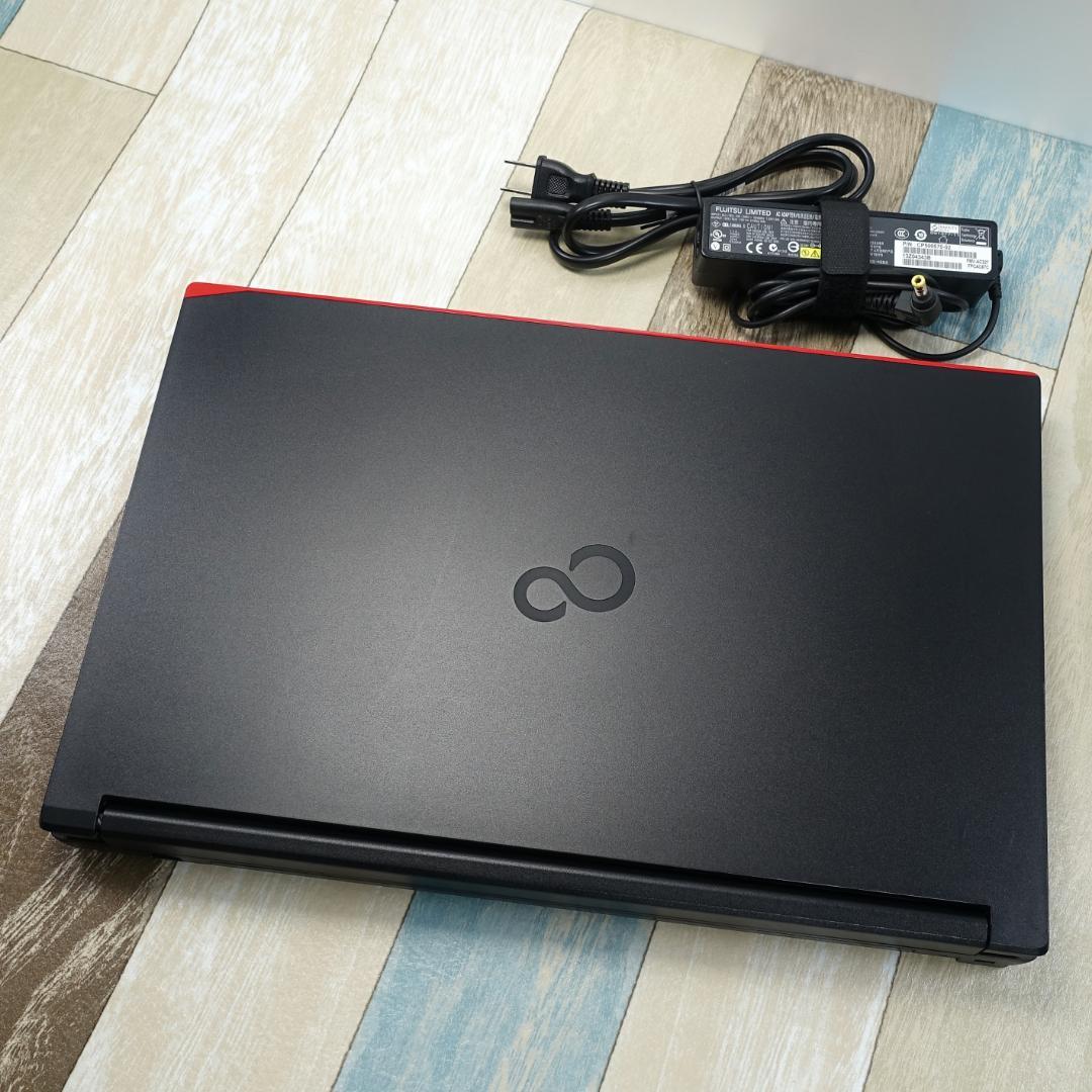 メモリ増設可✨美品の２０２１年製✨第１０世代コアｉ５に高性能ＳＳＤ＆１６Ｇメモリ