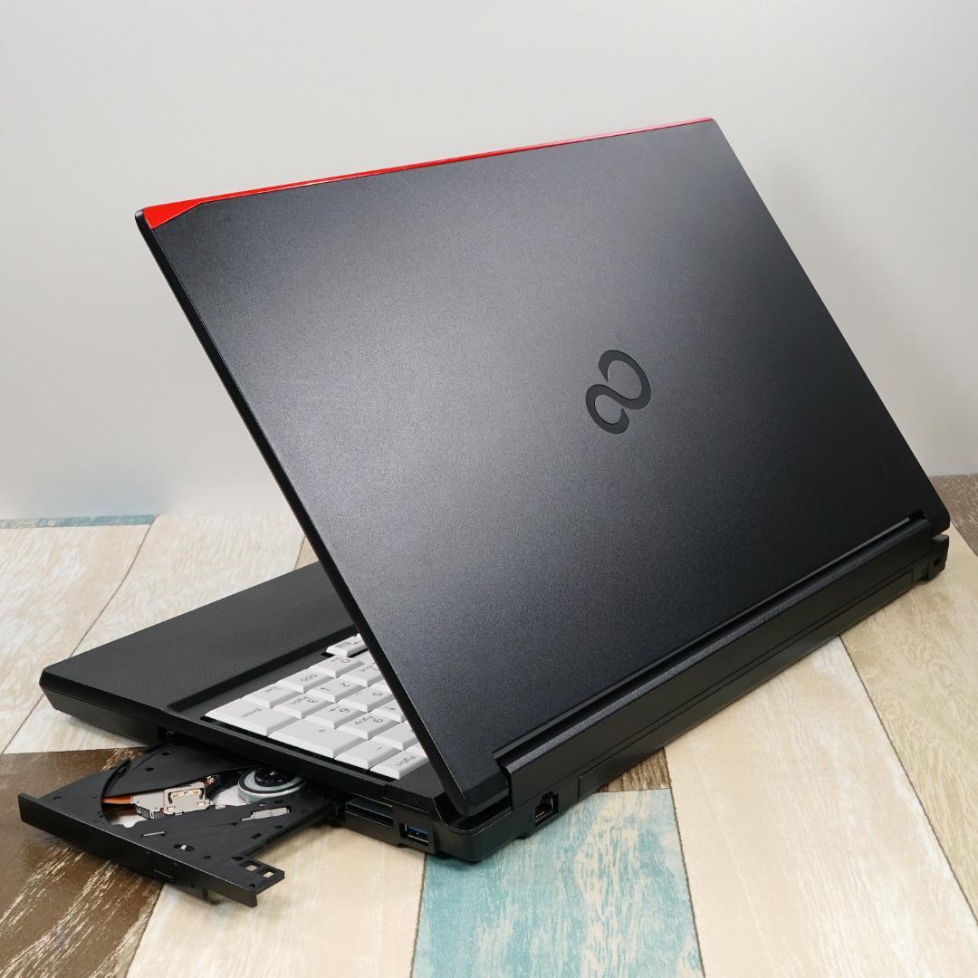 メモリ増設可✨美品の２０２１年製✨第１０世代コアｉ５に高性能ＳＳＤ＆１６Ｇメモリ