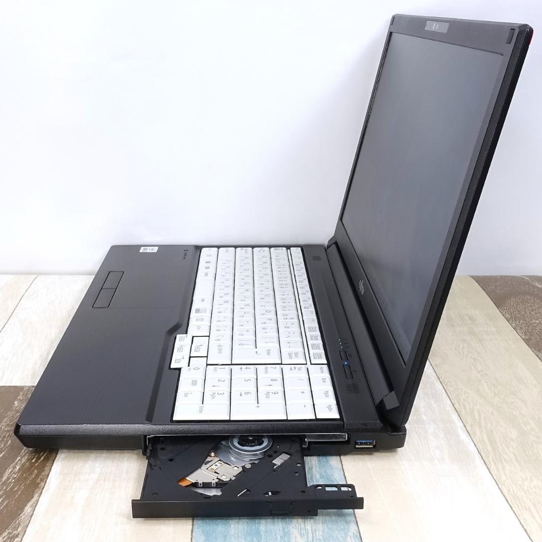 メモリ増設可✨美品の２０２１年製✨第１０世代コアｉ５に高性能ＳＳＤ＆１６Ｇメモリ