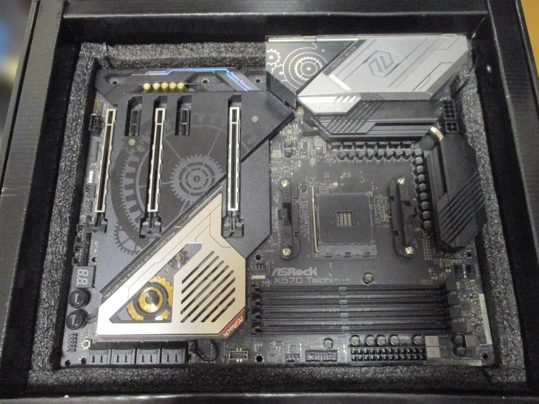 ASRock X570 Taichi マザーボード