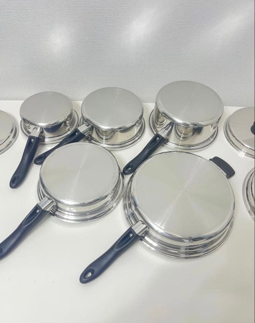 アムウェイ　クイーンクック21ピース鍋セットとインダクションレンジ