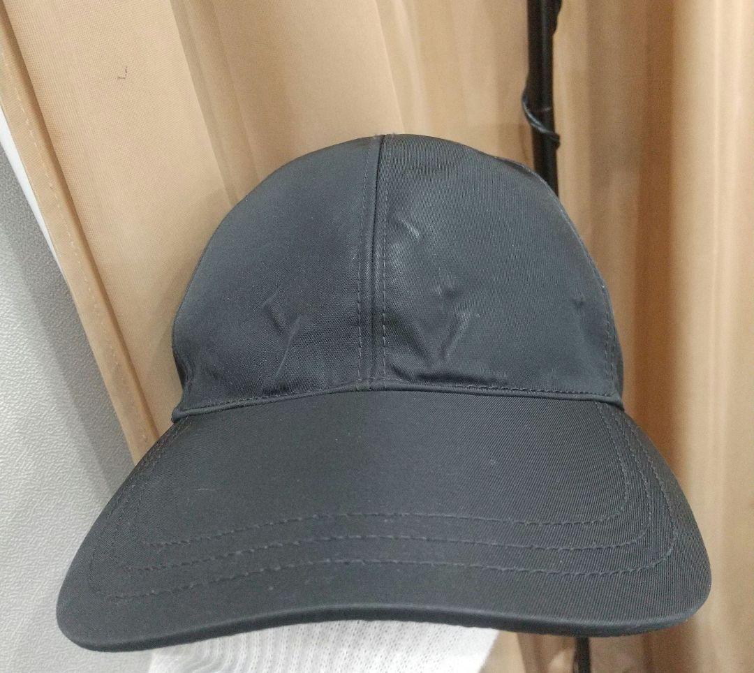 プラダ 三角プレート キャップ ブラック