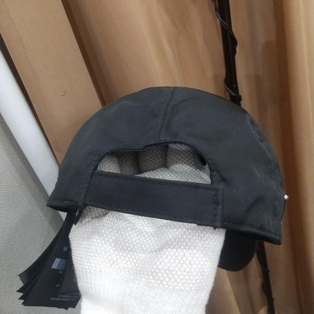 プラダ 三角プレート キャップ ブラック