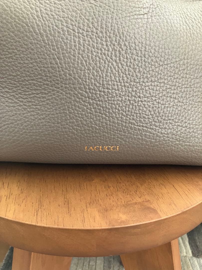 イアクッチIACUCCI レザートートバック