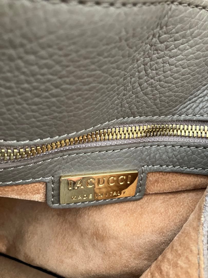 イアクッチIACUCCI レザートートバック