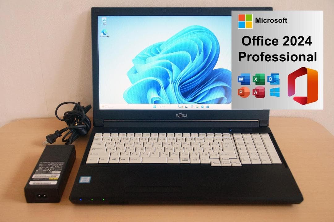 富士通 第8世代Core-i3 メモリ8GB SSD256GB Office