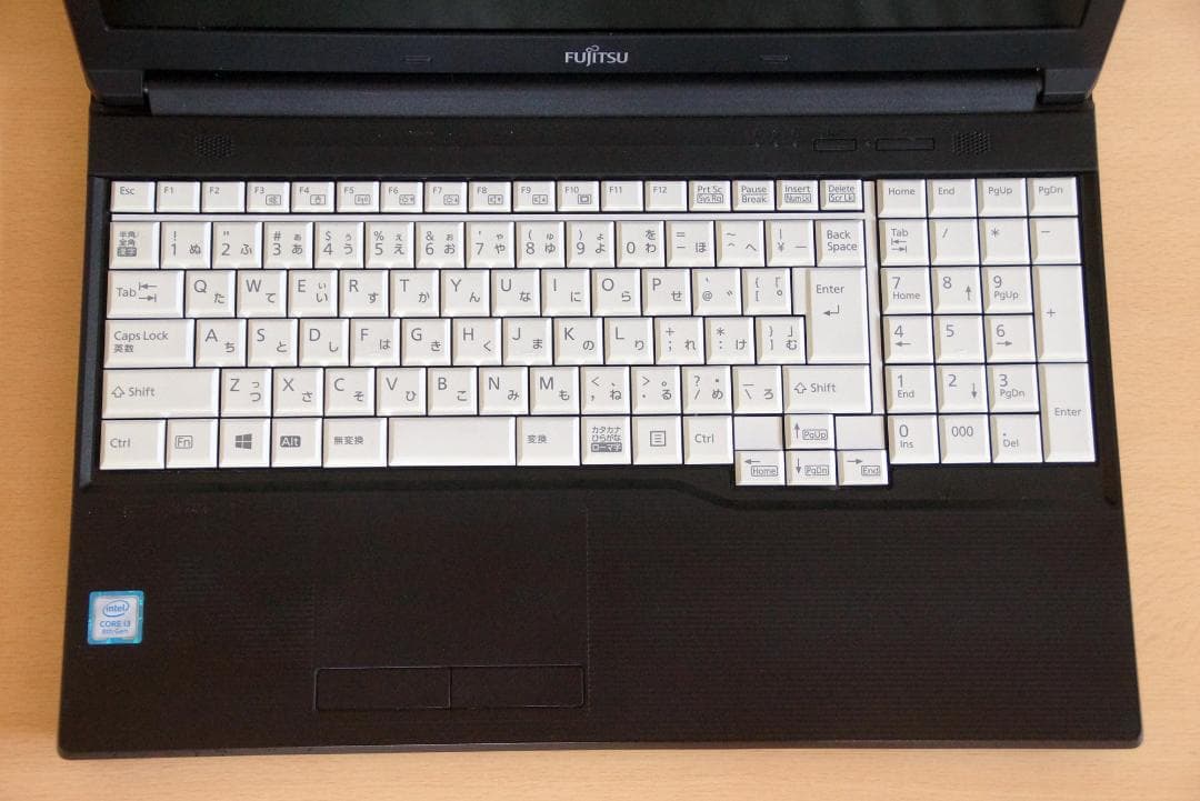 富士通 第8世代Core-i3 メモリ8GB SSD256GB Office