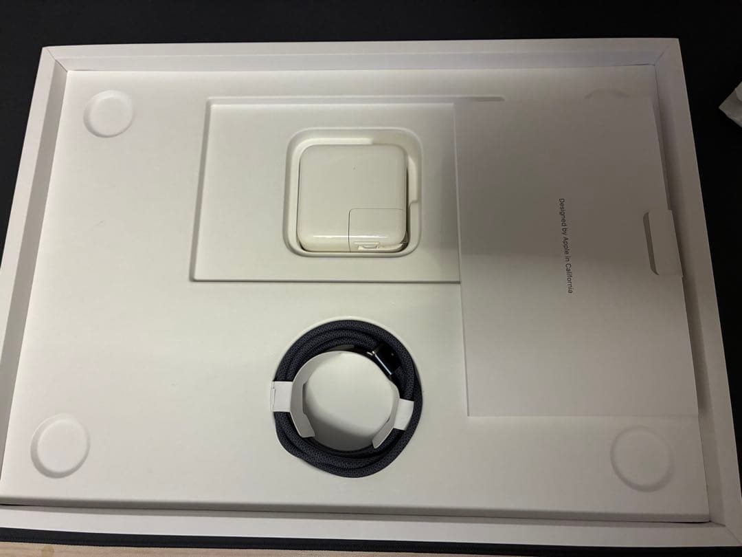 MacBook Air m2 2022 8GB 256GB ミッドナイト