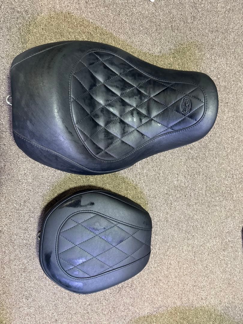 ハーレー　シート　マスタング