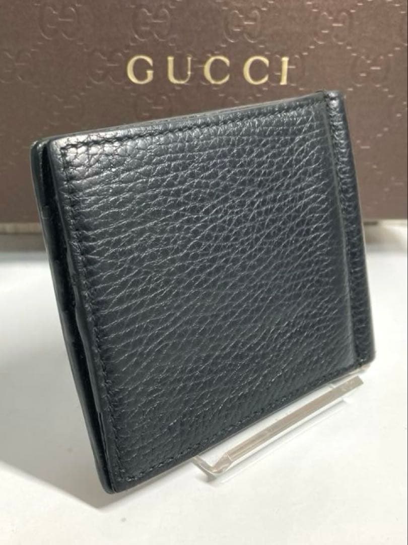 良品　グッチ　グッチロゴ　レザー　マネークリップ付き　カードケース　ブラック