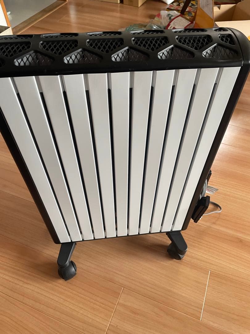 デロンギ マルチダイナミックヒーター10~13畳用】 MDH15-BK