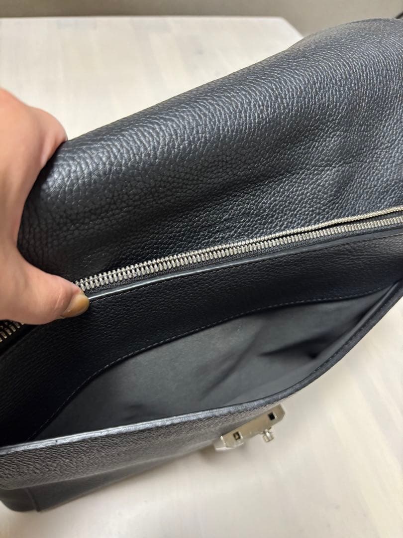 最終値下げ⭐️ルイヴィトン⭐️ドリアントリヨンレザー　ノアール