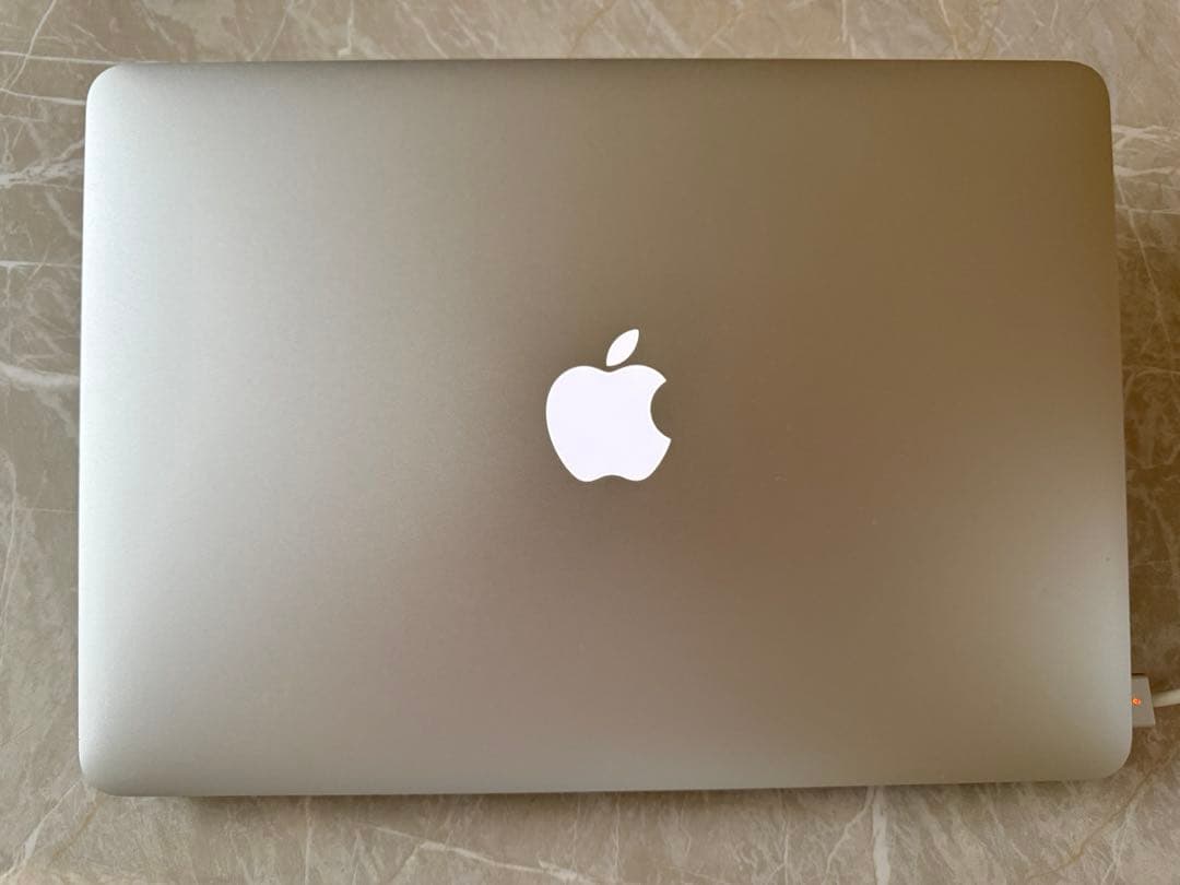 【美品】MacBook Air 13インチ 2017年モデル