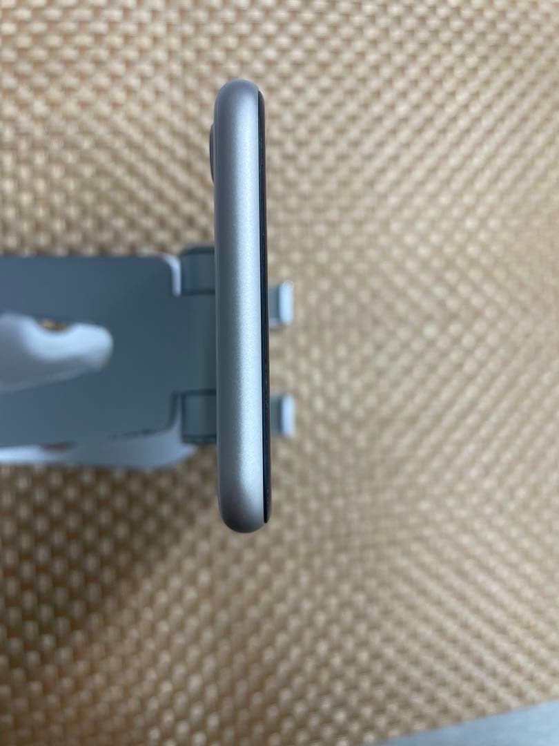 iPhone SE 第3世代 64 GB ミッドナイトSIMフリー【7763】