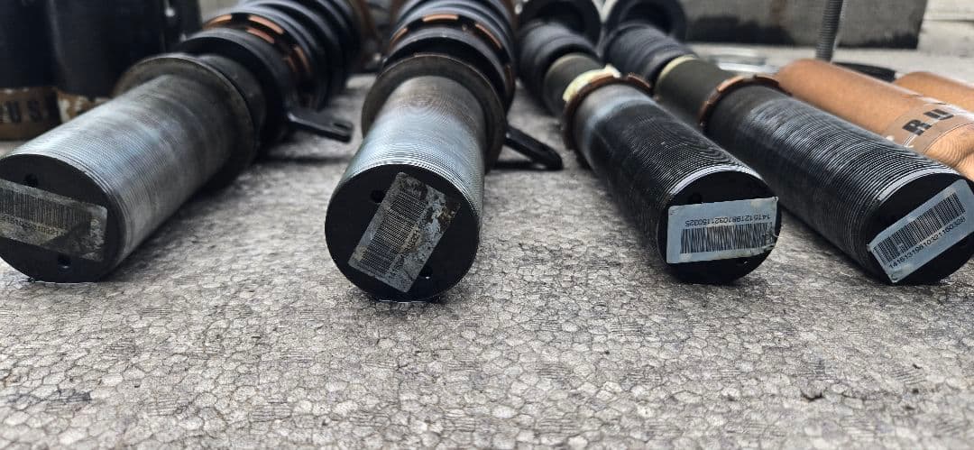 ラッシュRUSH車高調l575s.l175s.LA100S (美品)ダイハツ