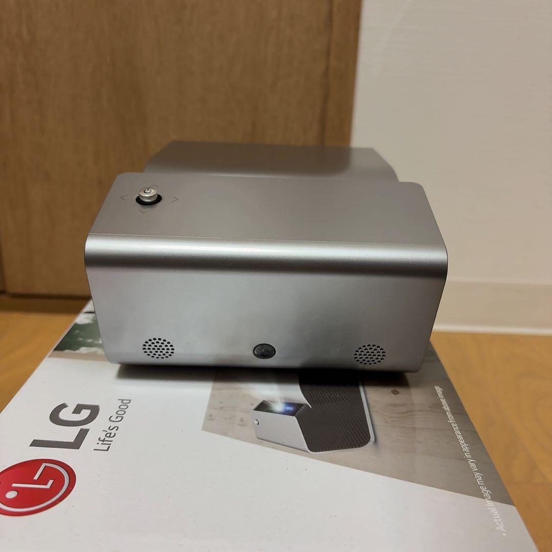 LG PH450UG 超短焦点 バッテリー内蔵 LEDプロジェクター②