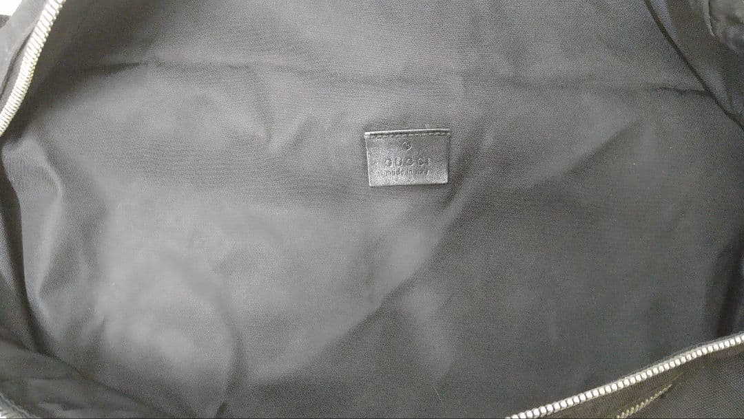 GUCCI ボディバッグ 大 黒 ナイロン ★本日5日迄最終値下★