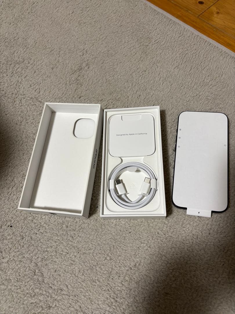 Apple iPhone 15 ブラック 128GB 本体