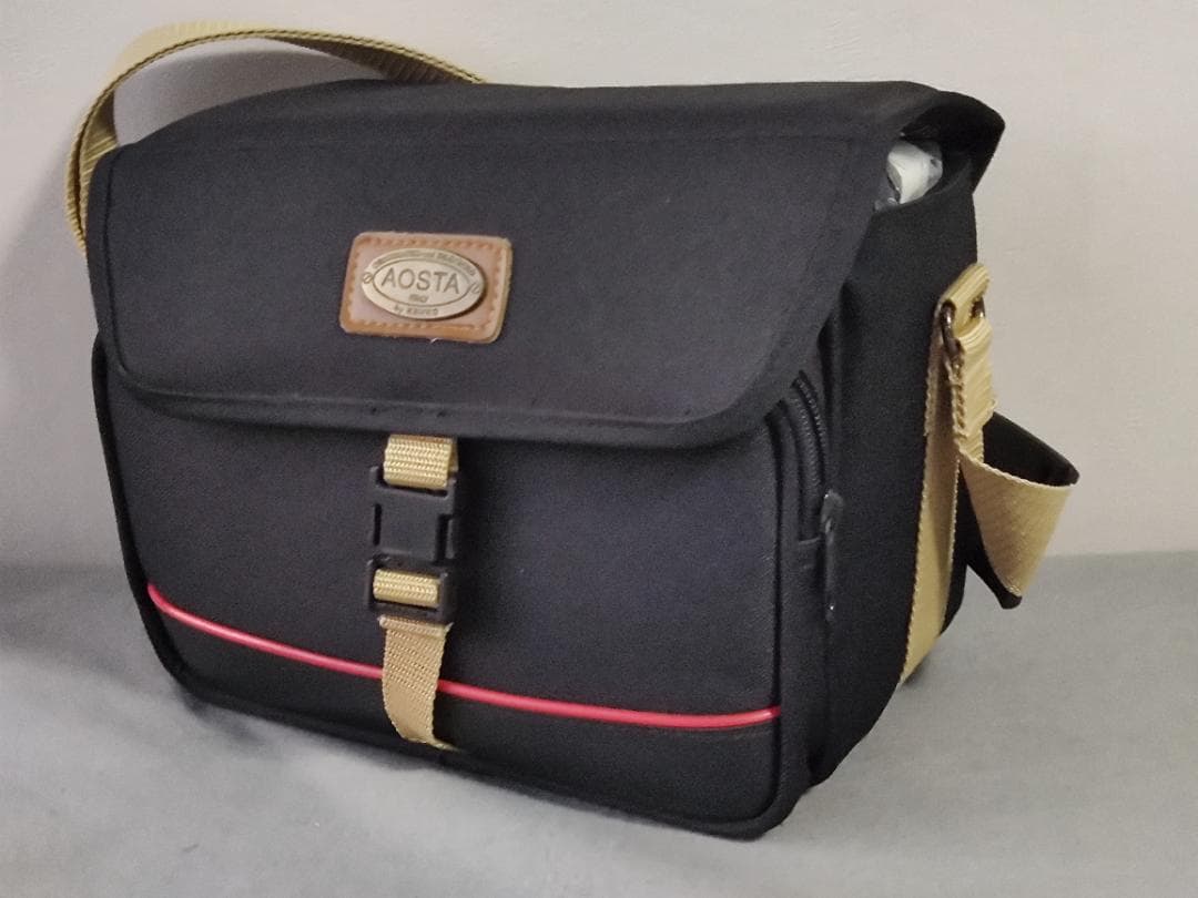 SONY ソニー　CCD-TR11　8mmビデオカメラ　ハンディカム