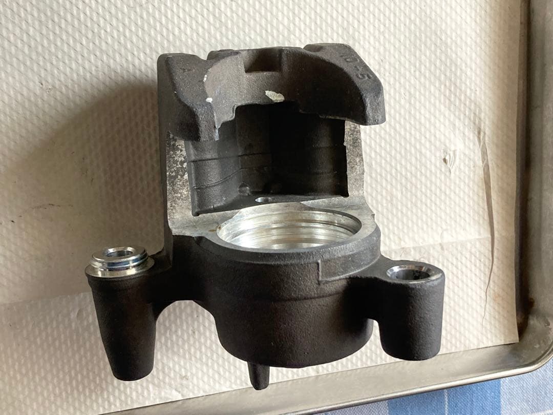 リアキャリパー 【17】 純正ピストン 分解清掃 ゼファー・ZRX400他車種