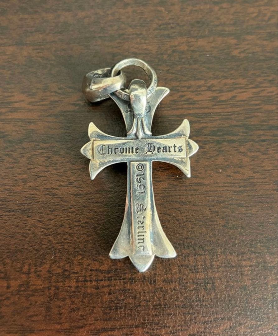 クロムハーツ スモールクロス with ベイル