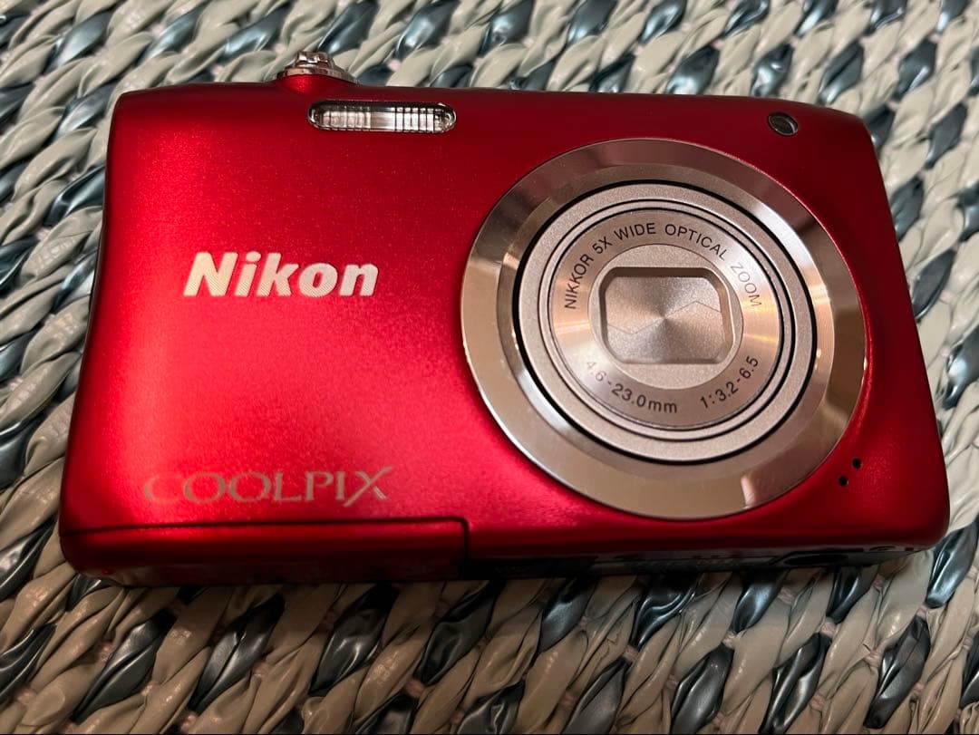 Nikon COOLPIX A100 レッド