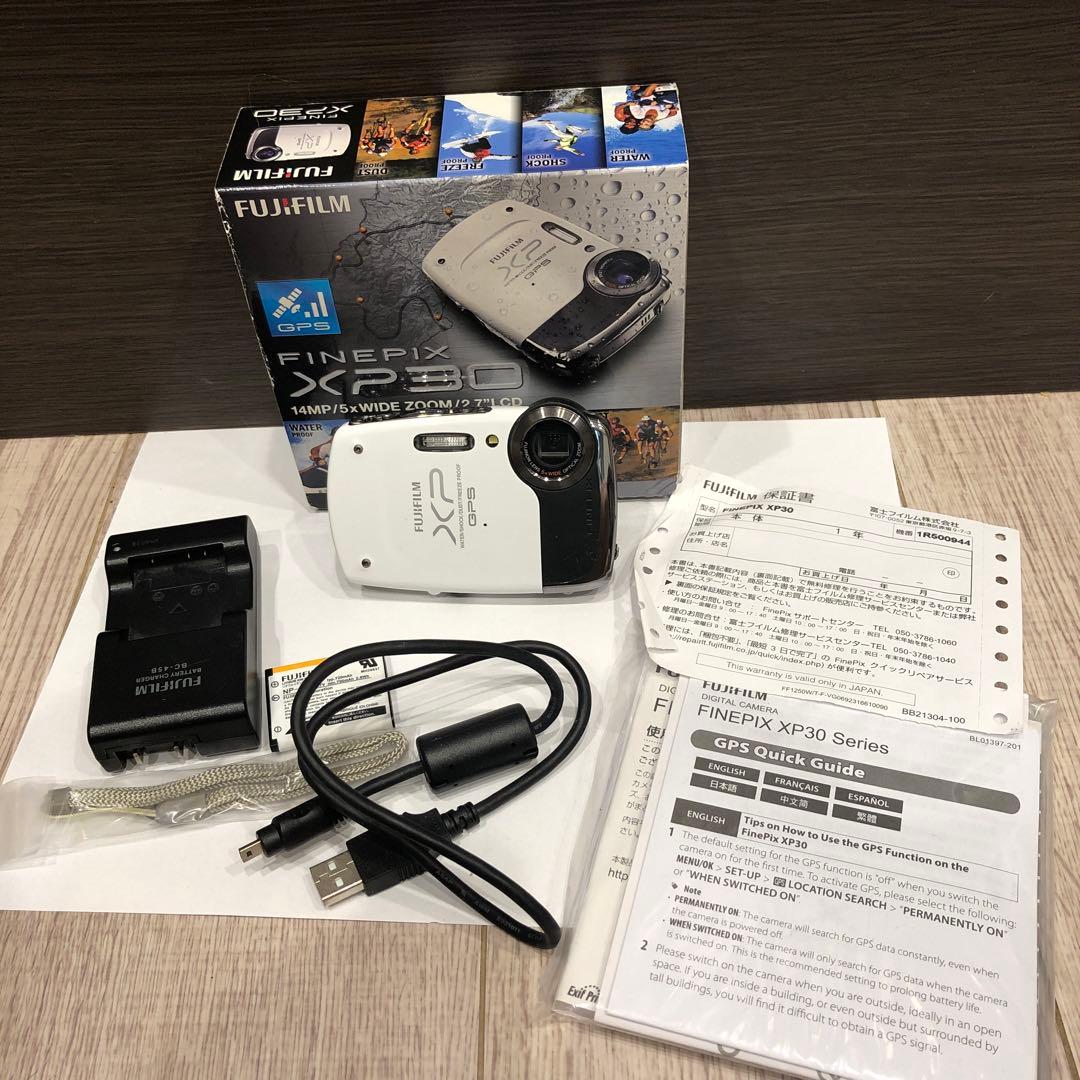 FUJIFILM FINEPIX XP30 14MP 防水デジタルカメラ