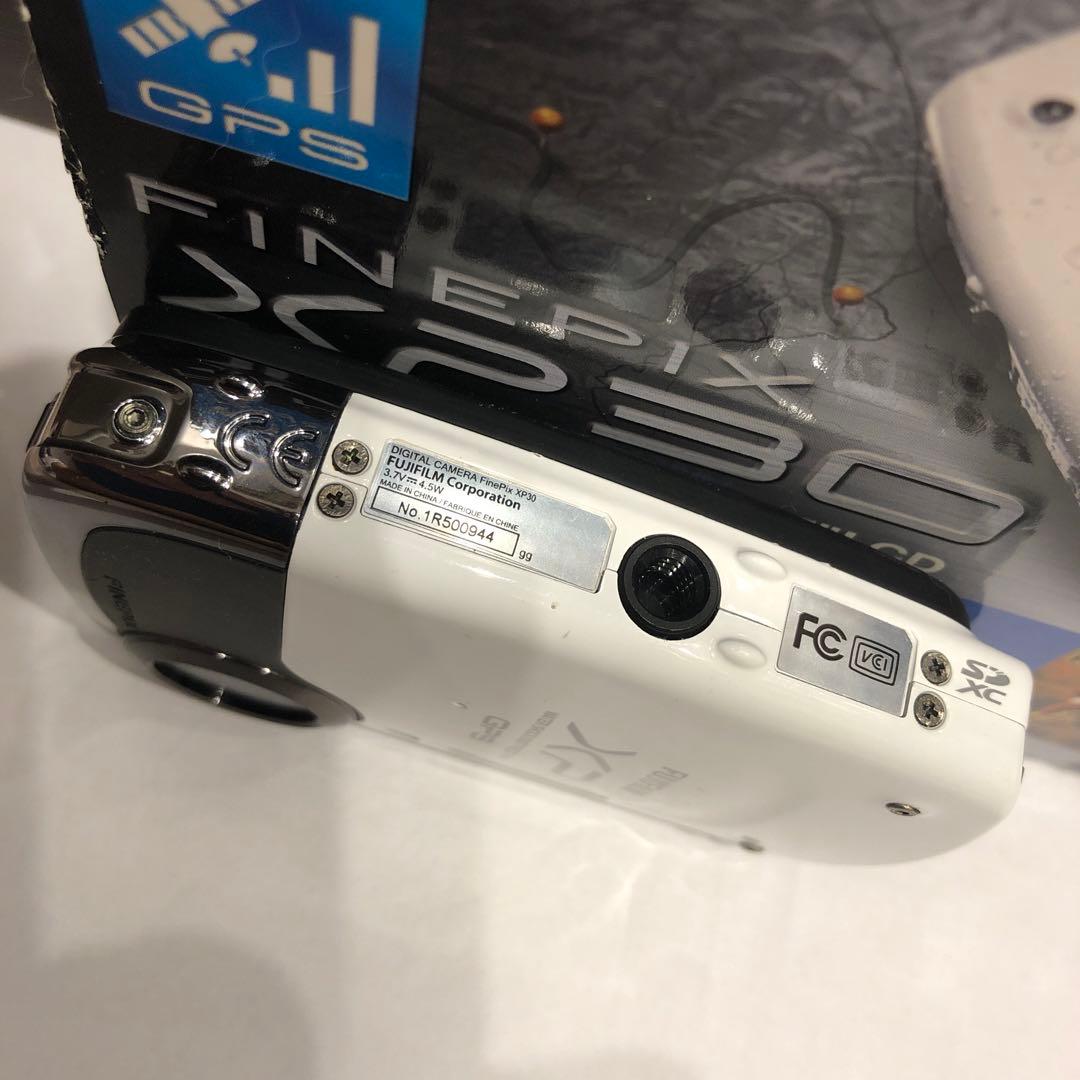 FUJIFILM FINEPIX XP30 14MP 防水デジタルカメラ