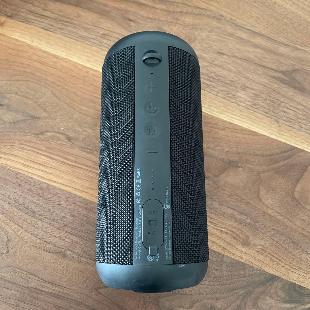 ポータブル　スピーカー　Bluetooth 防水 防塵 高音質