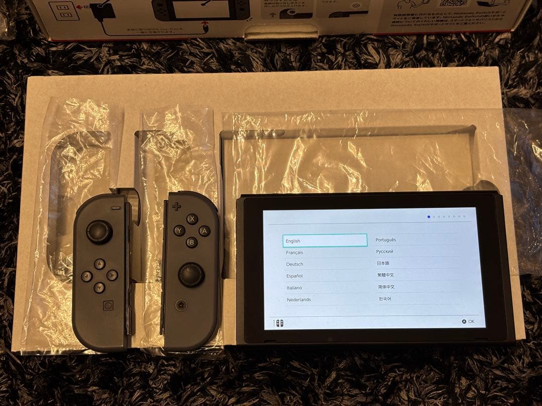 Switch本体（バッテリー強化版）　グレー　箱・付属品完備　　グリップ付き