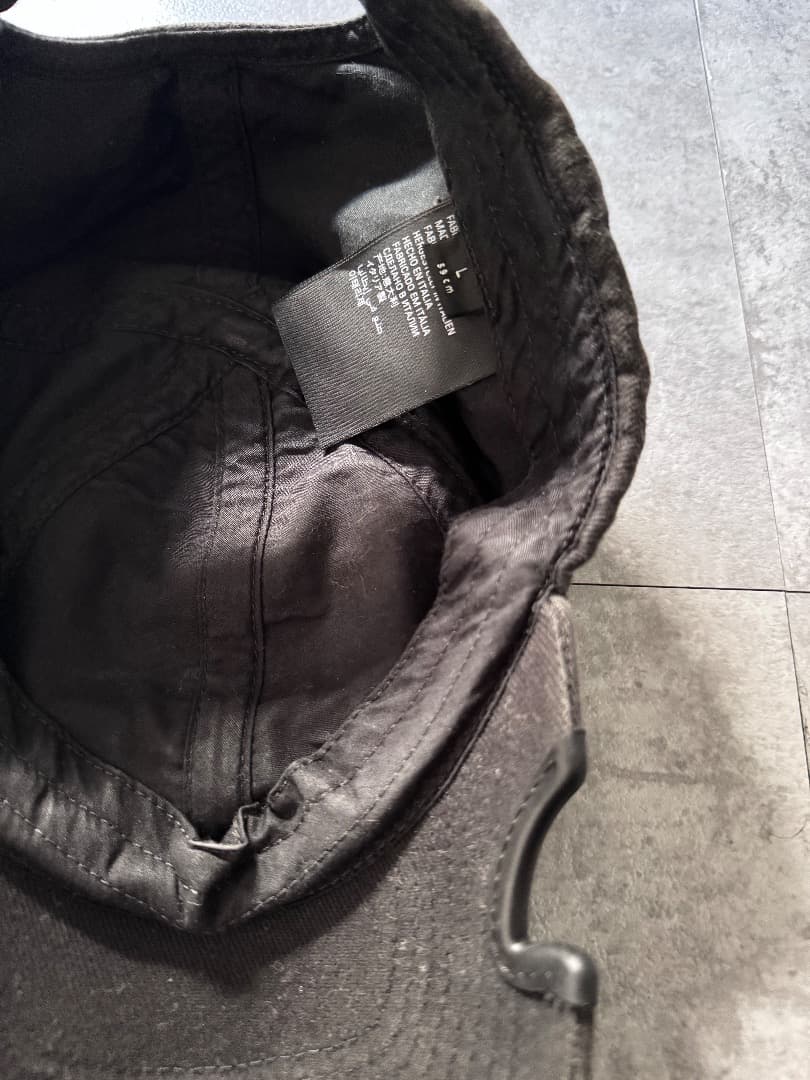 BALENCIAGA キャップ 黒 正規ダメージ加工 デザイン系 希少