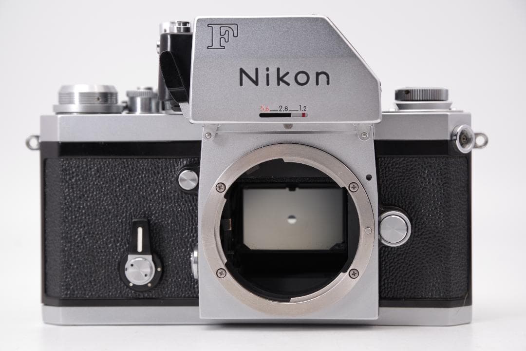 綺麗 Nikon New F / 50mm F2 / 135mm F2.8