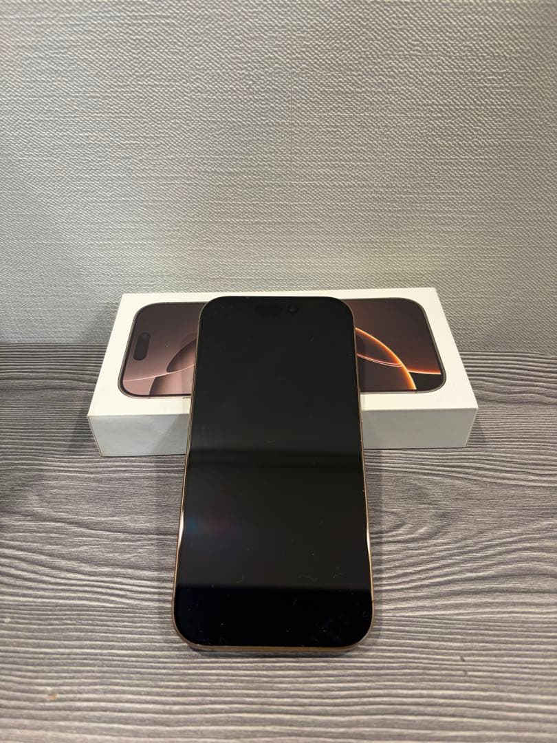 Apple iPhone 16Pro デザートチタニウム 本体